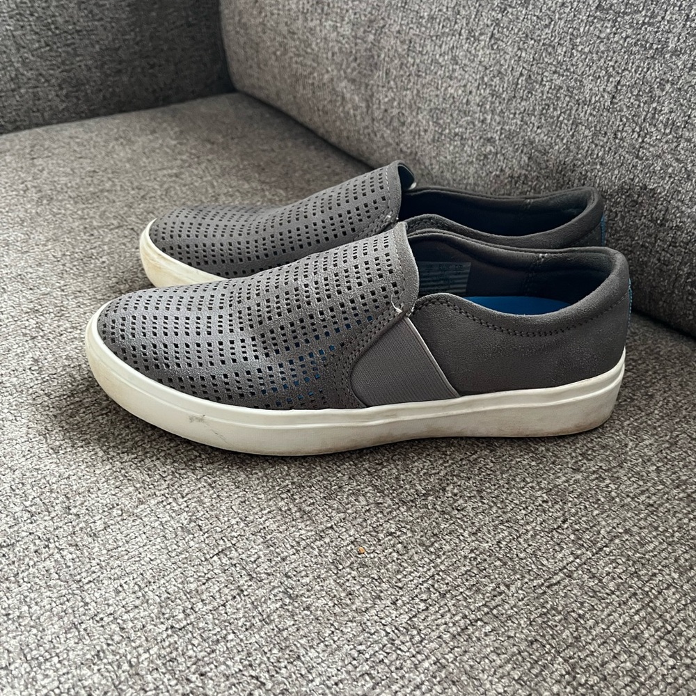 adidas Women’s Athletic Shoes Size 7.5